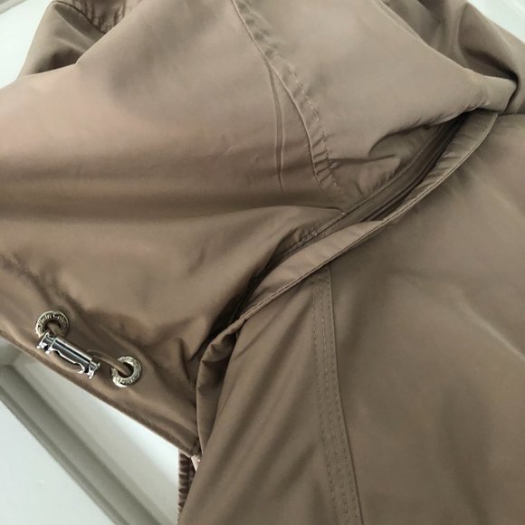 Calvin Klein Womens Rain Jacket with gold accents. Size Small - Picture 8 of 9